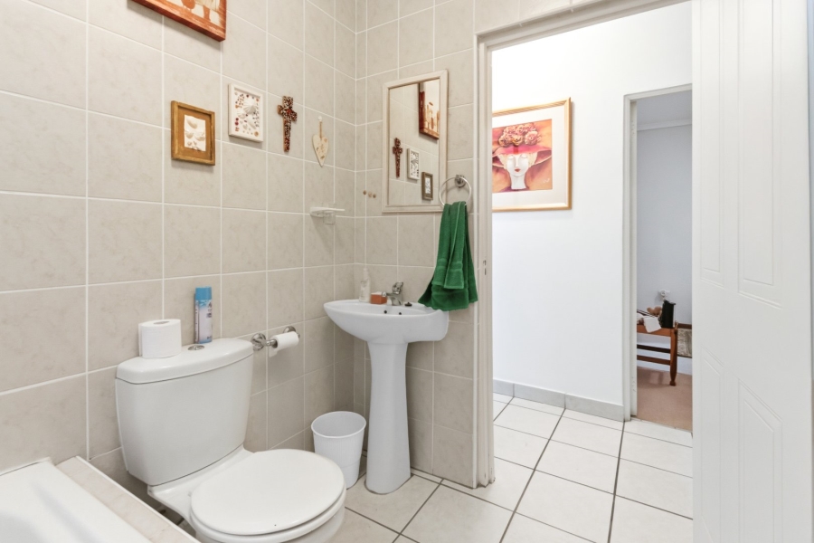 2 Bedroom Property for Sale in Admirals Park Western Cape